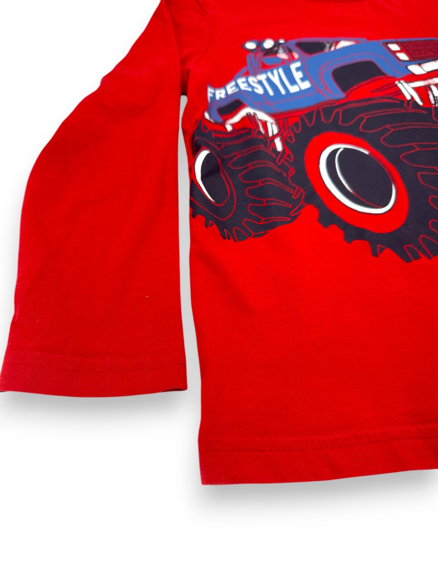T-Shirt Mangas Compridas Vermelha C&A - 7 Anos