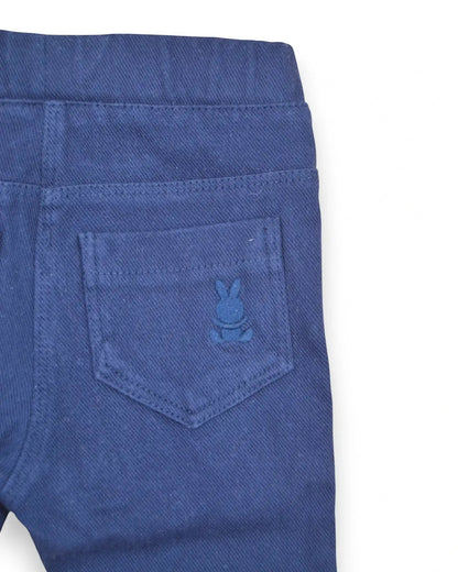 Calças azuis de algodão elástico Benetton com bolso traseiro e detalhe de coelho bordado para bebé