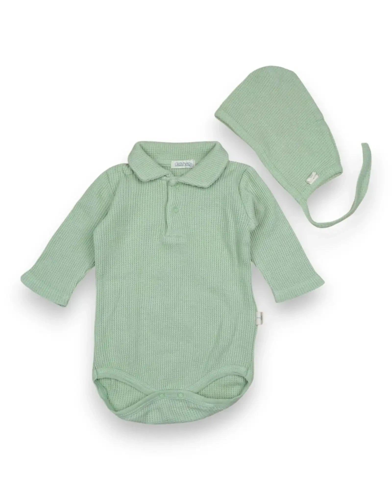 Conjunto Petit Fox Portugal de body e gorro para bebé em tecido waffle verde menta com gola de camisa e botões