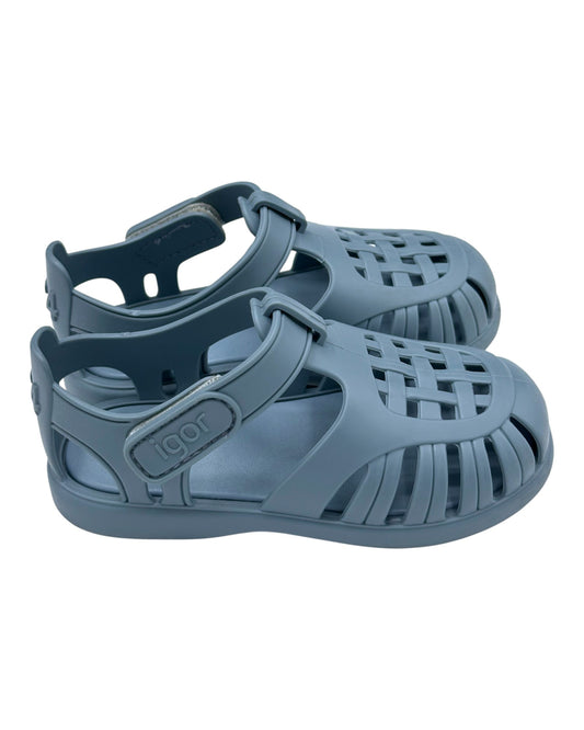 Sandálias Cinza Tam 24