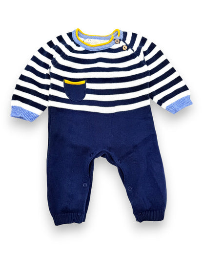 Macacão Riscas 0-1 Mês