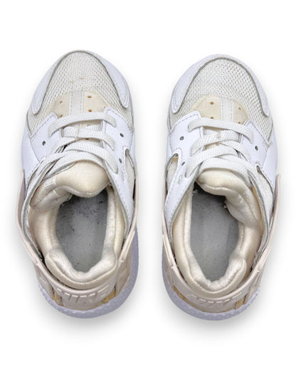 Ténis Huarache Run Tam 26