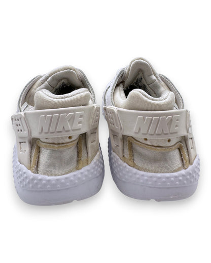 Ténis Huarache Run Tam 26