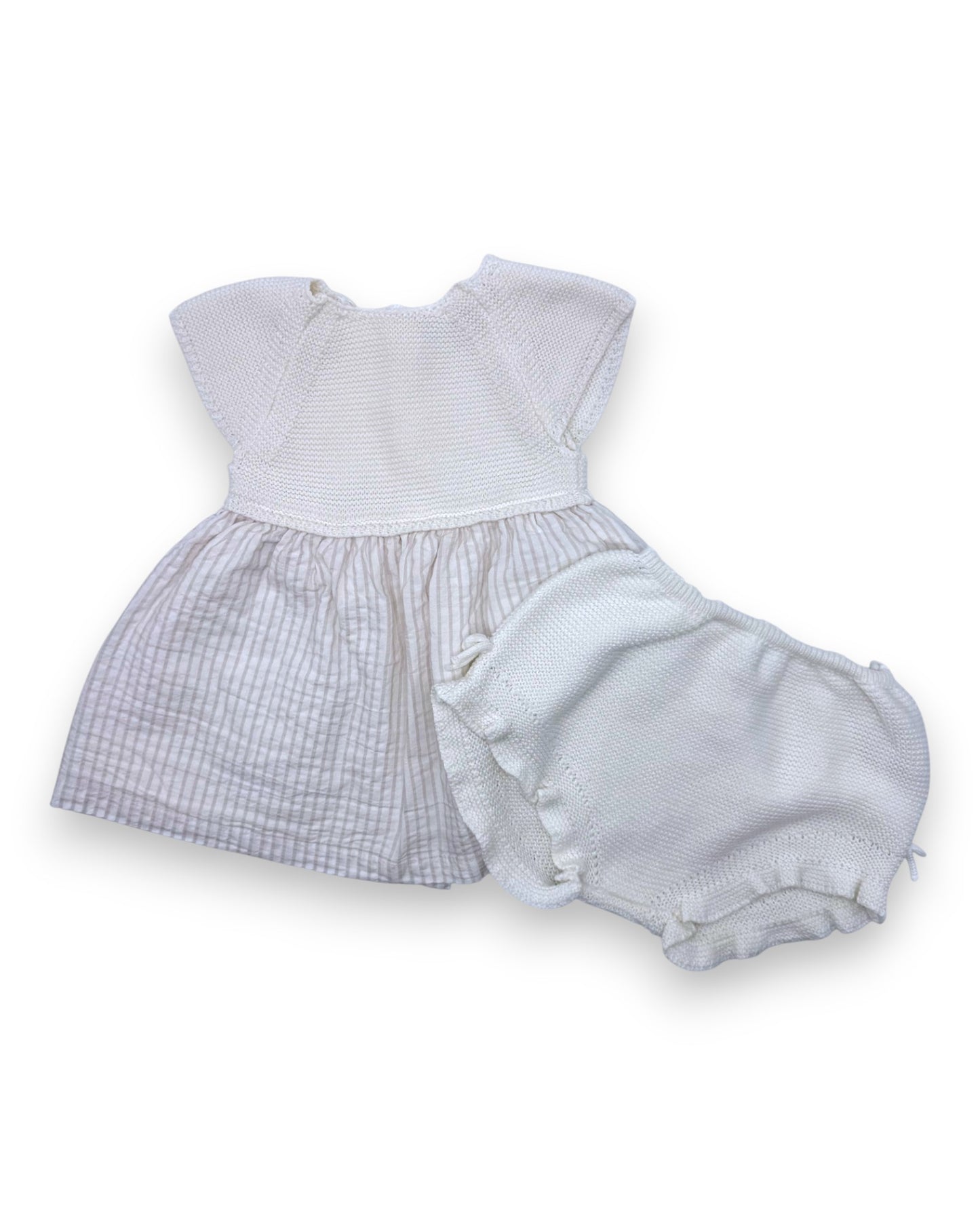 Conjunto Vestido e Tapa Fralda 3 Meses